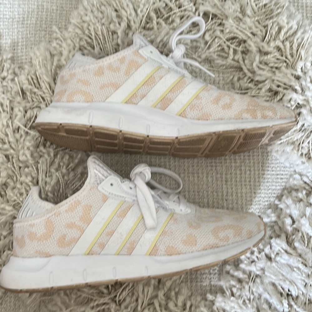 adidas Swift Run X Halo Ivory / White Womens Shoes